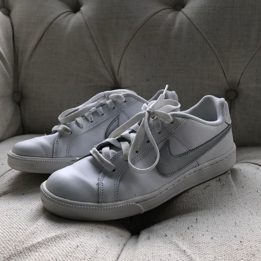 NWT!! Women’s Nikes Court Royale Sneakers